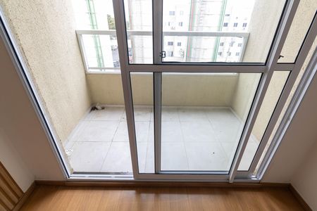 Varanda de apartamento para alugar com 2 quartos, 45m² em Inhoaíba, Rio de Janeiro