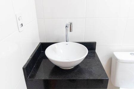 Apartamento à venda com 45m², 2 quartos e 1 vaga Apartamento à venda com 45m², 2 quartos e 1 vagaBanheiro