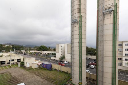 Vista da Varanda de apartamento para alugar com 2 quartos, 45m² em Inhoaíba, Rio de Janeiro