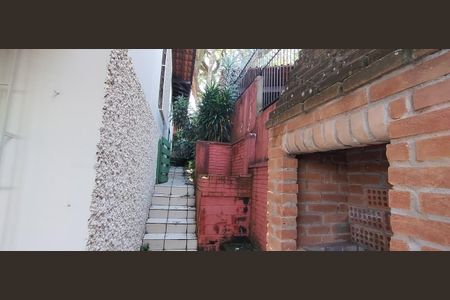 Casa à venda com 300m², 3 quartos e 2 vagas