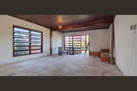 Casa à venda com 3 quartos, 300m² em Horto Florestal, São Paulo