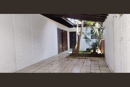 Casa à venda com 300m², 3 quartos e 2 vagas