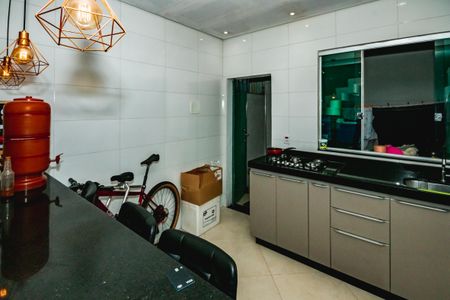 Casa à venda com 2 quartos, 145m² em Planalto, Belo Horizonte