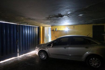 Garagem de casa à venda com 3 quartos, 291m² em Serra, Belo Horizonte