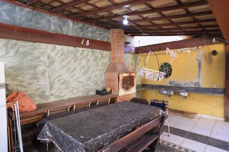 Varanda de casa à venda com 3 quartos, 291m² em Serra, Belo Horizonte