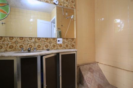 Banheiro de casa à venda com 3 quartos, 291m² em Serra, Belo Horizonte