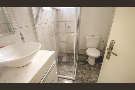 Banheiro de apartamento para alugar com 2 quartos, 48m² em Jardim Belcito, São Paulo