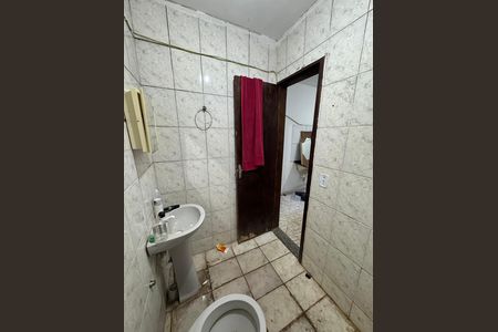Casa à venda com 150m², 9 quartos e 2 vagas Casa à venda com 150m², 9 quartos e 2 vagasBanheiro Anexo 2