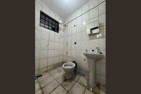 Casa à venda com 150m², 9 quartos e 2 vagas Casa à venda com 150m², 9 quartos e 2 vagasBanheiro Anexo 2