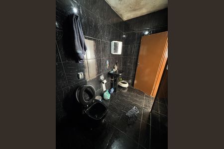 Casa à venda com 150m², 9 quartos e 2 vagas Casa à venda com 150m², 9 quartos e 2 vagasBanheiro Anexo 4