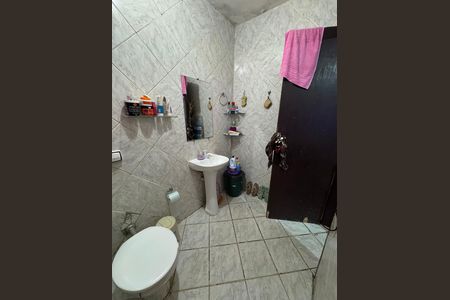 Casa à venda com 150m², 9 quartos e 2 vagas Casa à venda com 150m², 9 quartos e 2 vagasBanheiro da Suíte Anexo 3