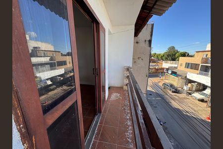 Casa à venda com 150m², 9 quartos e 2 vagas Casa à venda com 150m², 9 quartos e 2 vagasVaranda Anexo 2