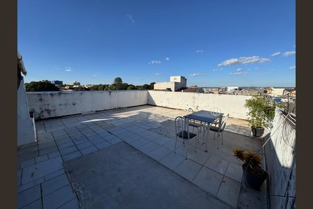 Casa à venda com 150m², 9 quartos e 2 vagas Casa à venda com 150m², 9 quartos e 2 vagasLaje Anexo 4