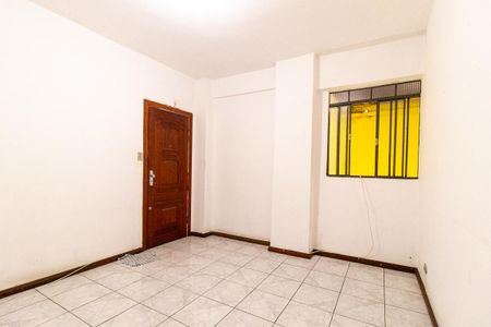 Apartamento à venda com 97m², 3 quartos e sem vaga Apartamento à venda com 97m², 3 quartos e sem vagaSala