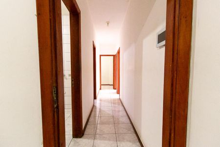 Corredor de apartamento à venda com 3 quartos, 97m² em Centro, Curitiba