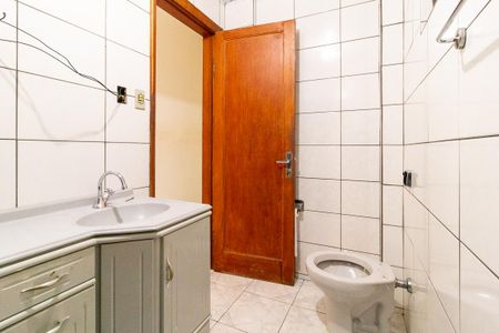 Apartamento à venda com 97m², 3 quartos e sem vaga Apartamento à venda com 97m², 3 quartos e sem vagaBanheiro Corredor