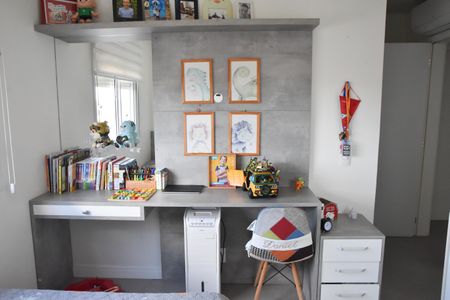 Apartamento à venda com 229m², 3 quartos e 4 vagassuite 2 detalhe