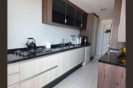 Apartamento à venda com 229m², 3 quartos e 4 vagascozinha