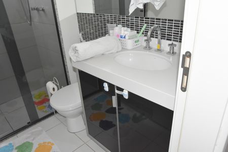Apartamento à venda com 229m², 3 quartos e 4 vagasbanheiro suite 2