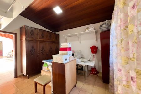 Casa de condomínio à venda com 356m², 4 quartos e 5 vagas Casa de condomínio à venda com 356m², 4 quartos e 5 vagasSuíte 2