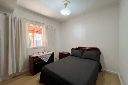 Casa de condomínio à venda com 356m², 4 quartos e 5 vagas Casa de condomínio à venda com 356m², 4 quartos e 5 vagasQuarto 1