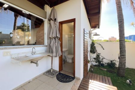 Casa de condomínio à venda com 356m², 4 quartos e 5 vagas