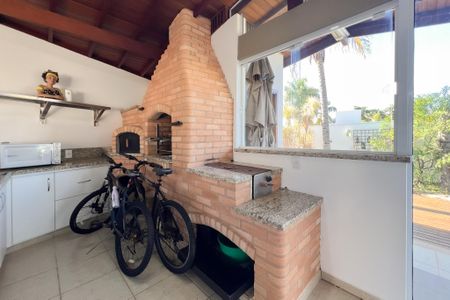 Casa de condomínio à venda com 356m², 4 quartos e 5 vagas Casa de condomínio à venda com 356m², 4 quartos e 5 vagasEspaço Gourmet