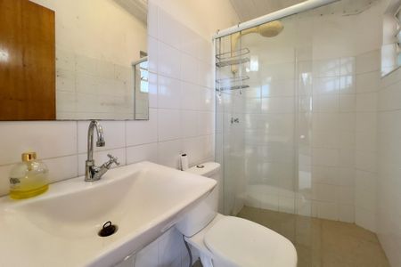 Casa de condomínio à venda com 356m², 4 quartos e 5 vagas