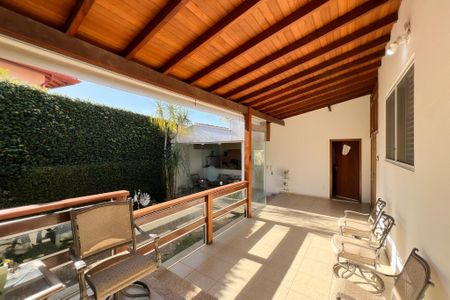 Casa de condomínio à venda com 356m², 4 quartos e 5 vagas Casa de condomínio à venda com 356m², 4 quartos e 5 vagasEspaço Gourmet