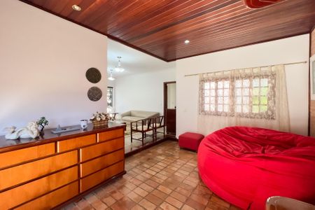 Casa de condomínio à venda com 356m², 4 quartos e 5 vagas Casa de condomínio à venda com 356m², 4 quartos e 5 vagasSala de jogos