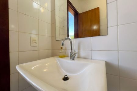 Casa de condomínio à venda com 356m², 4 quartos e 5 vagas