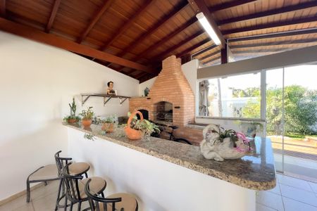 Casa de condomínio à venda com 356m², 4 quartos e 5 vagas Casa de condomínio à venda com 356m², 4 quartos e 5 vagasEspaço Gourmet