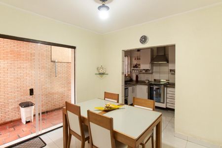Sala de Jantar de casa à venda com 4 quartos, 200m² em Vila Isolina Mazzei, São Paulo
