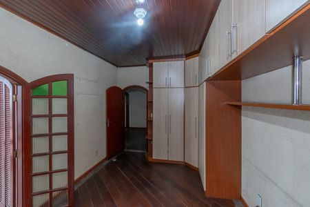Casa à venda com 150m², 3 quartos e 3 vagasSuite 