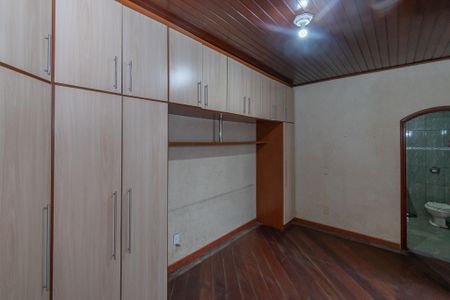 Casa à venda com 150m², 3 quartos e 3 vagasSuite 