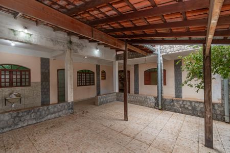 Casa à venda com 150m², 3 quartos e 3 vagasVaranda 