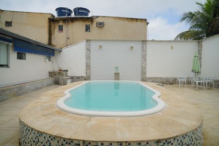 Piscina de casa para alugar com 3 quartos, 360m² em Santa Paula, Maricá