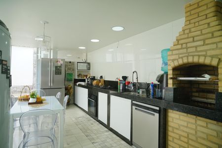 Cozinha de casa para alugar com 3 quartos, 360m² em Santa Paula, Maricá