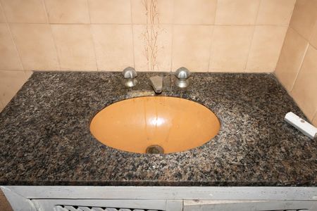 Banheiro de serviço de casa para alugar com 4 quartos, 150m² em Campo Grande, Rio de Janeiro