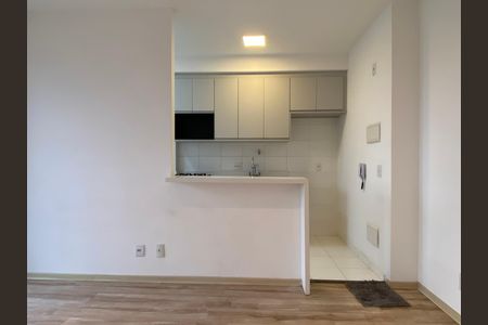 Sala - Cozinha de kitnet/studio para alugar com 2 quartos, 49m² em Jaguaribe, Osasco