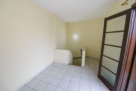 Sala de casa para alugar com 1 quarto, 70m² em Centro, Taubaté