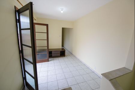 Sala de casa para alugar com 1 quarto, 70m² em Centro, Taubaté