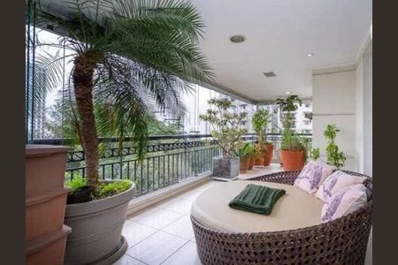 Apartamento à venda com 212m², 3 quartos e 3 vagas