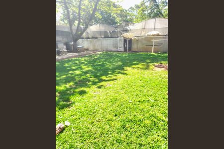 Casa à venda com 1700m², 4 quartos e 3 vagas Casa à venda com 1700m², 4 quartos e 3 vagasÁrea Externa
