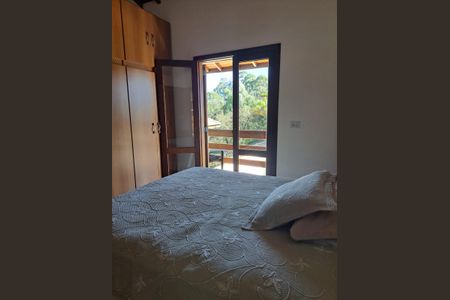 Casa à venda com 1700m², 4 quartos e 3 vagas Casa à venda com 1700m², 4 quartos e 3 vagasQuarto