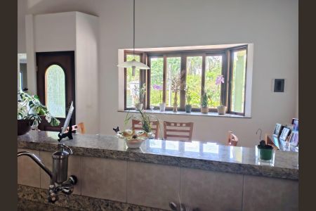 Casa à venda com 1700m², 4 quartos e 3 vagas Casa à venda com 1700m², 4 quartos e 3 vagasCozinha