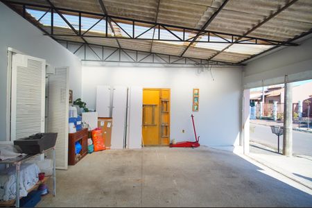 Casa à venda com 100m², 1 quarto e 3 vagasGaragem