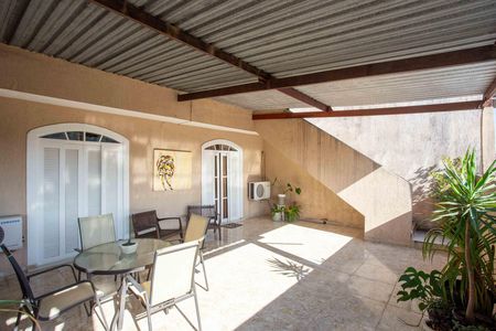 Casa para alugar com 442m², 4 quartos e 6 vagasVaranda