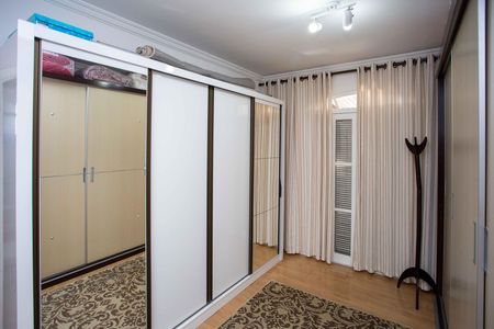 Casa para alugar com 442m², 4 quartos e 6 vagasQuarto 3