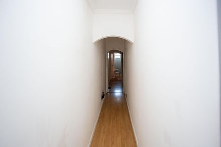 Casa para alugar com 442m², 4 quartos e 6 vagasCorredor